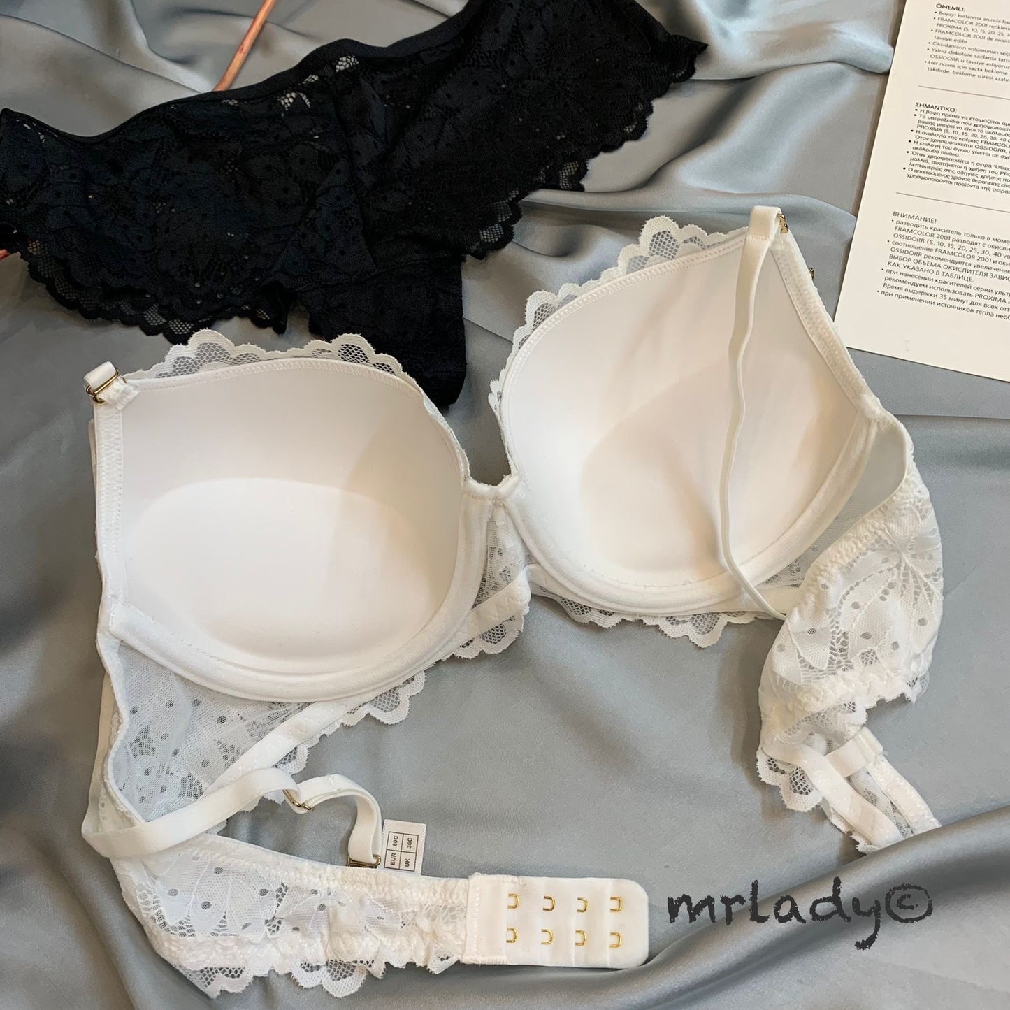 PREMIUM THIN PAD BRA SET (WITH EXTRA STRAPS)