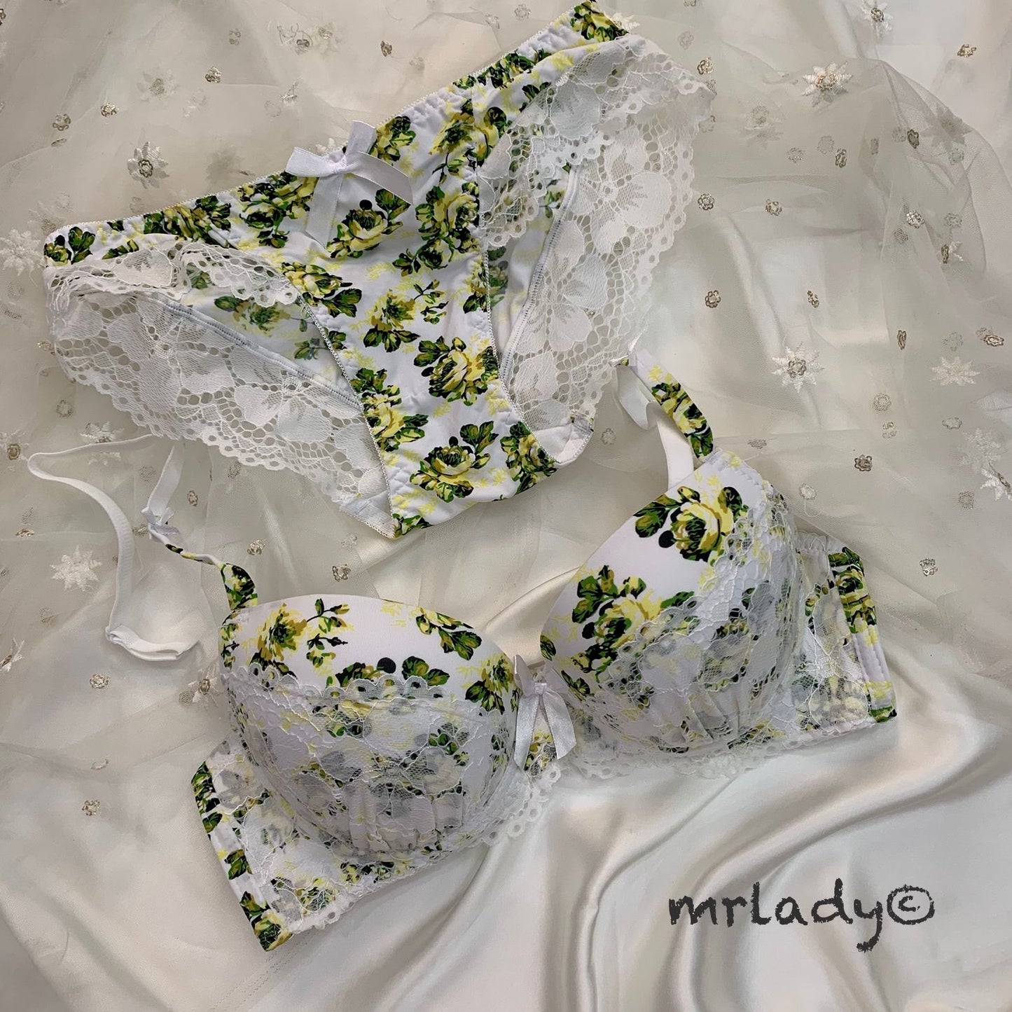 SPRING FLOWER THIN PAD BRA SET