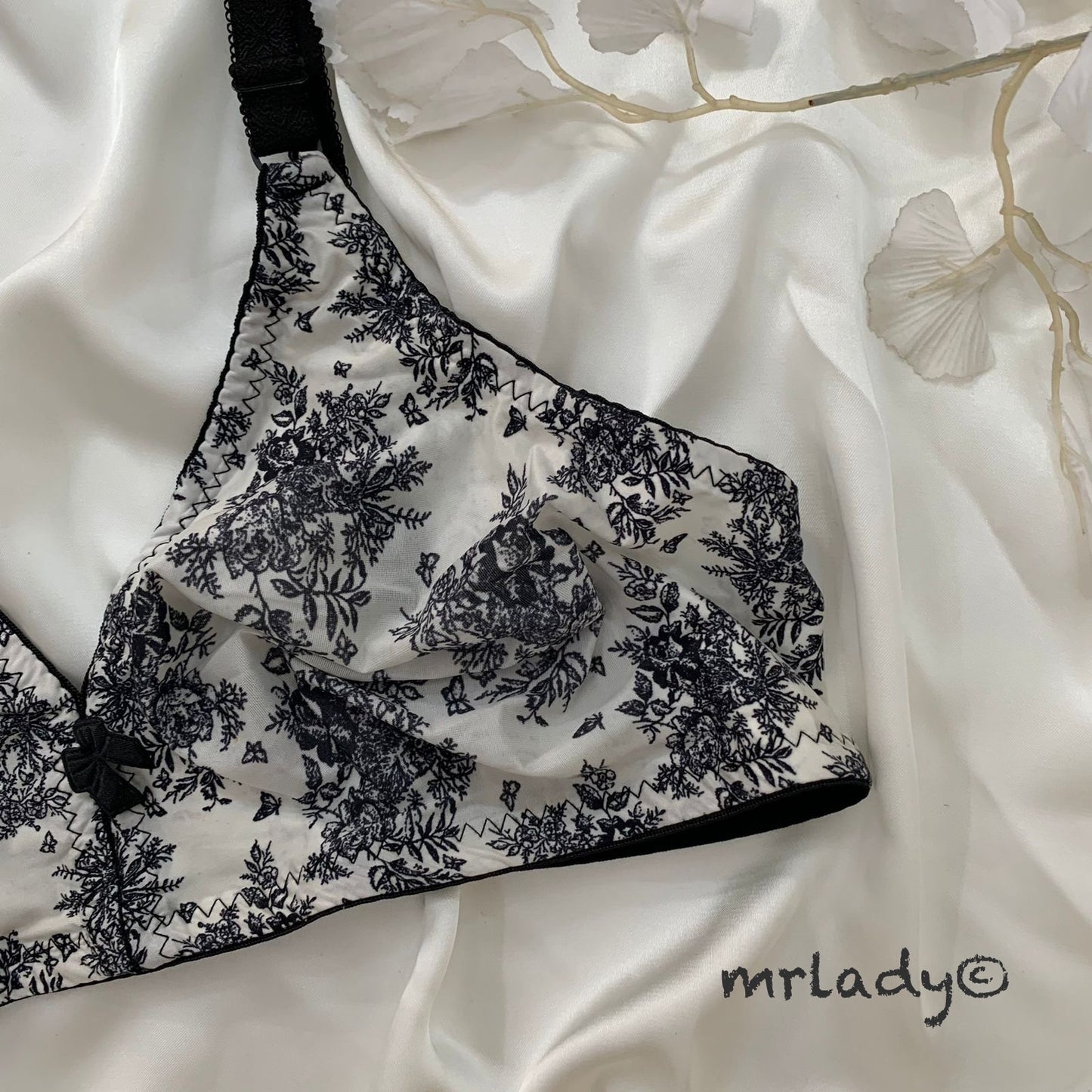 SILKY MILKY FLOWERAL BRA V4