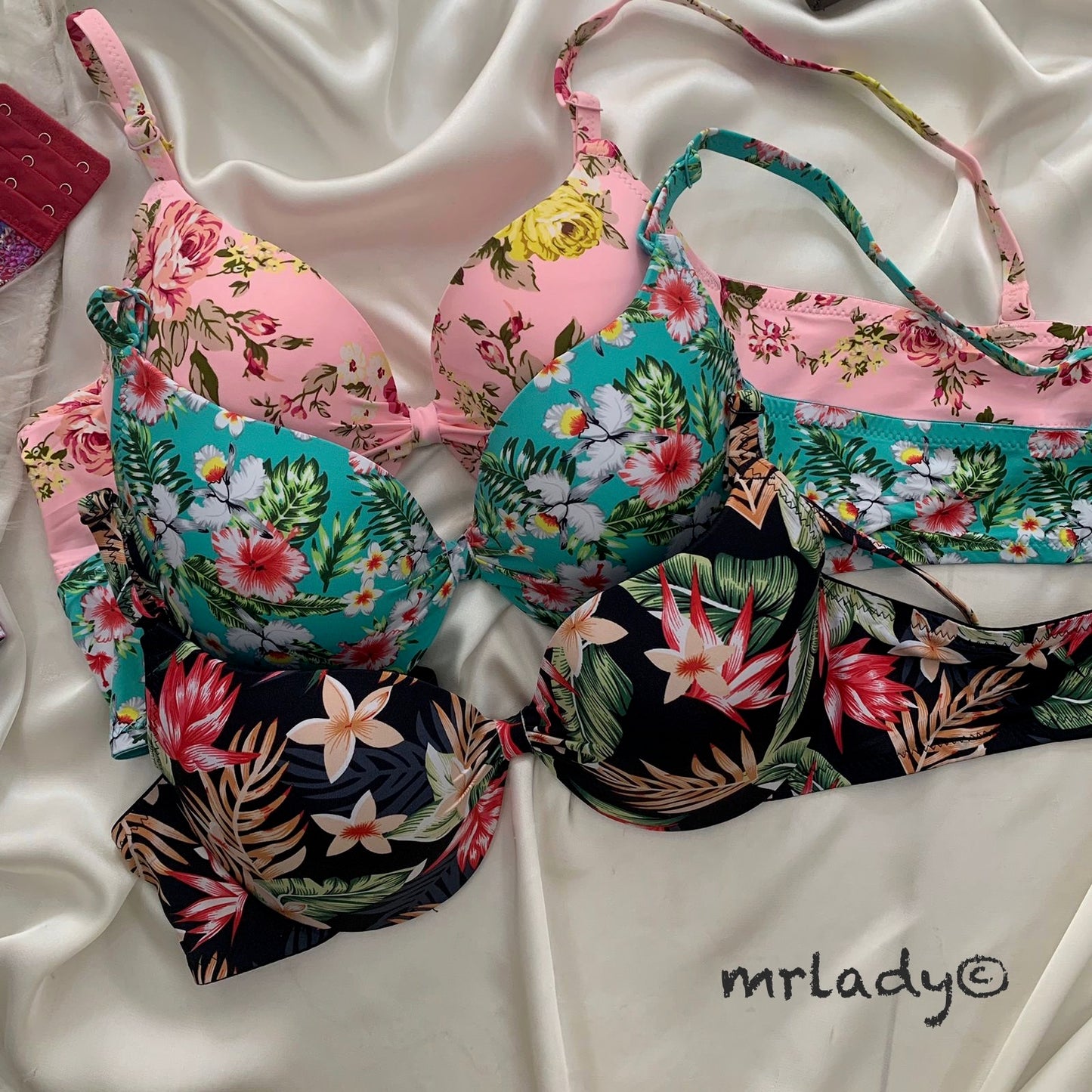 SPRING FLORAL LIGHT PUSH UP BRA