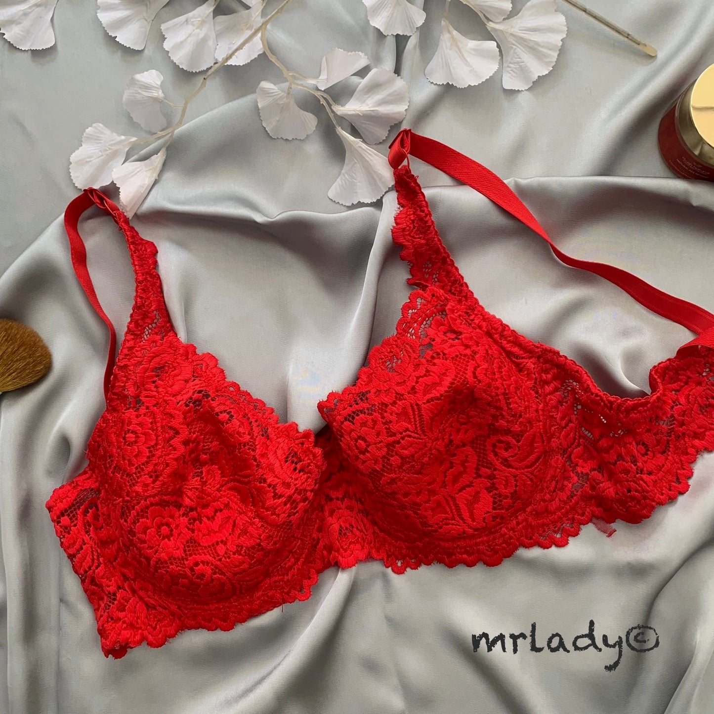 SOFT LACE LINING BRA WITH WIRE