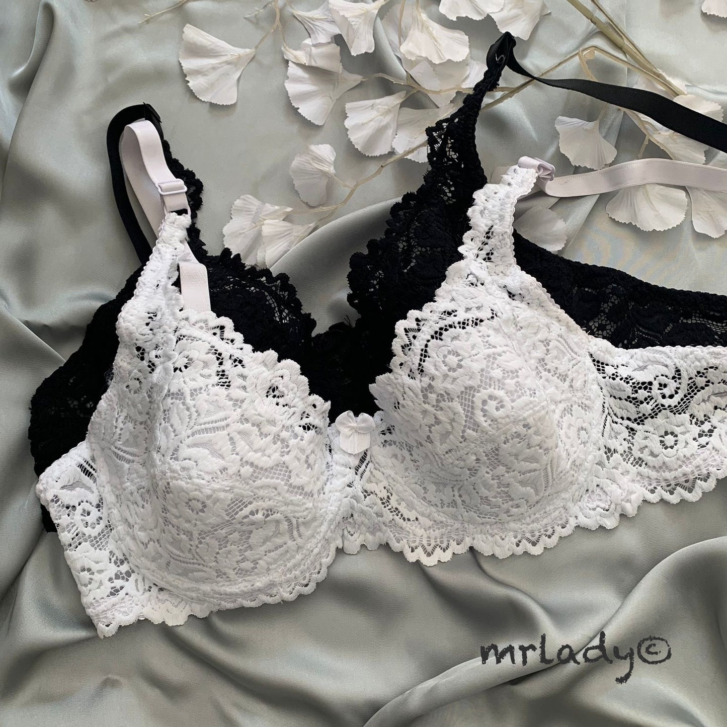 SOFT LACE LINING BRA WITH WIRE