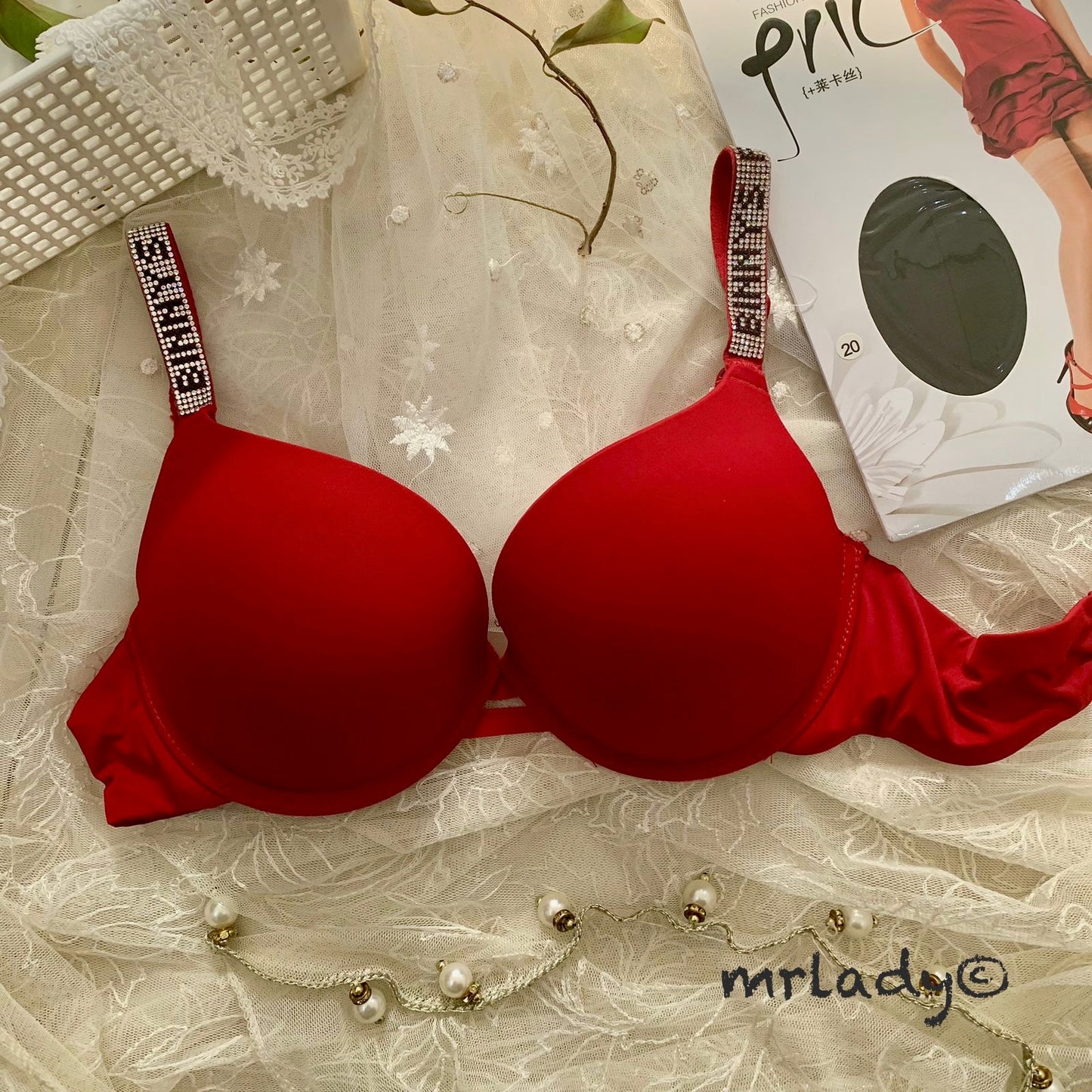 EMBELLISHED SOFT PUSH UP BRA