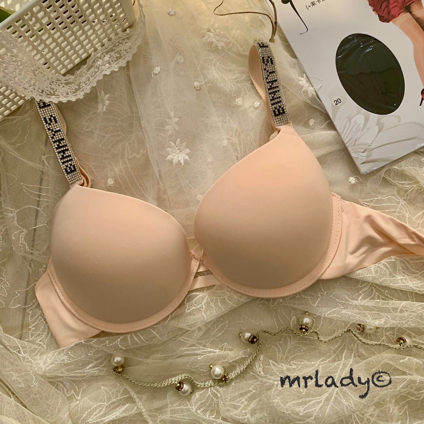 EMBELLISHED SOFT PUSH UP BRA