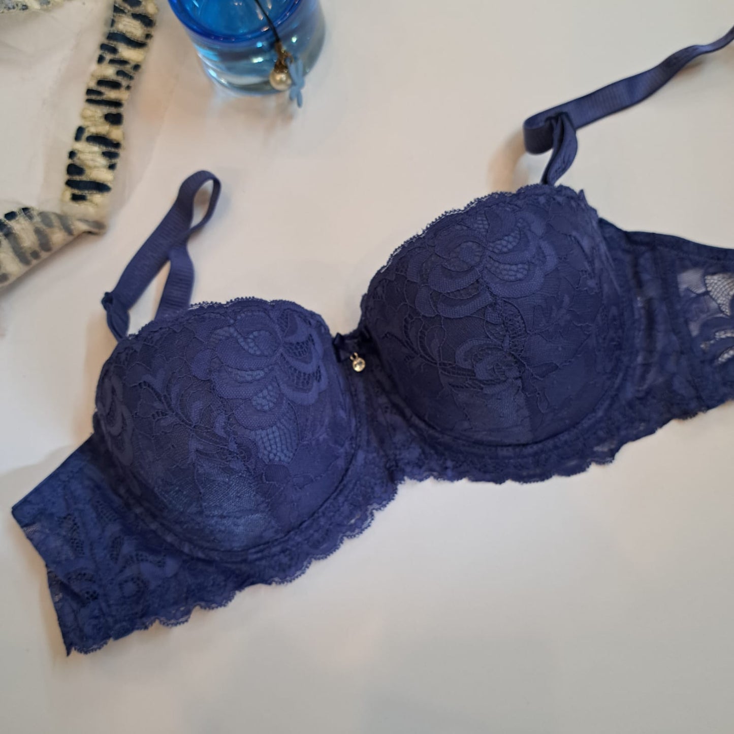 THIN CUP FRONT NET FANCY BRA