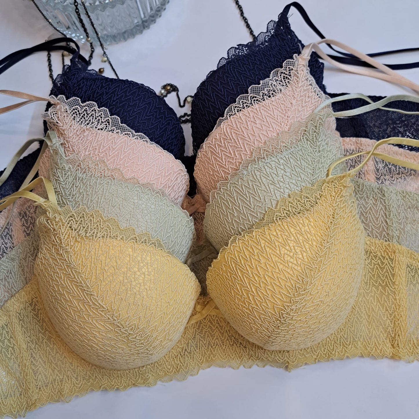 PREMIUM ZIG ZAG LINING NET PADDED BRA SET