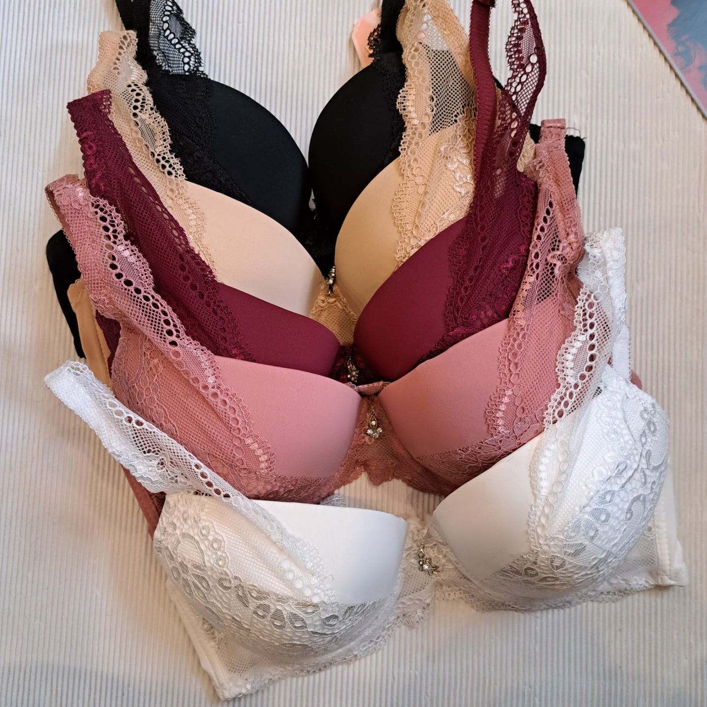 PREMIUM AURA BRA SET